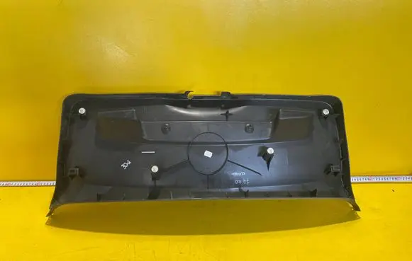 BMW 1 E81 E87 Tailgate/boot lid cover trim 7169975