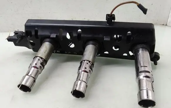 Skoda Fabia Mk1 (6Y) High voltage ignition coil 036905715