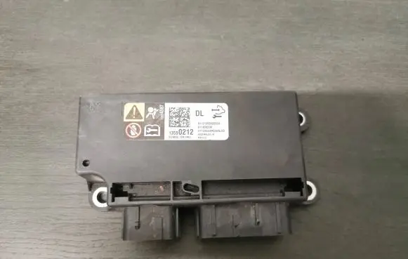 Chevrolet Corvette C7 Airbag control unit/module 13590212