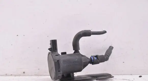 Chrysler Town u0026 Country V Turbo solenoid valve 4891741AA
