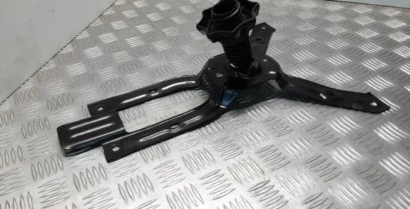 Audi A6 S6 C8 4K Spare wheel mounting bracket 4K0802717