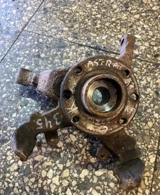 Opel Astra G Front wheel hub