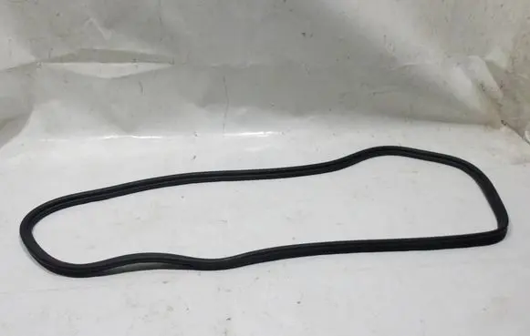 BMW 1 E82 E88 Trunk rubber seal (body) 7208105