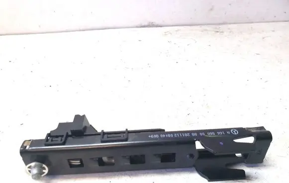 Mercedes-Benz GL X166 Seat belt height adjuster A1668600088