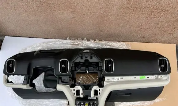 Mini Cooper Countryman F60 Dashboard