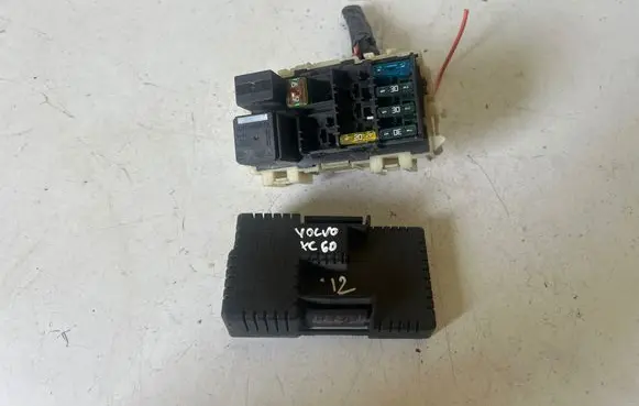 Volvo XC60 Fuse module 6G9T14K131AB 6G9T14B192CA PA6GG20GF0