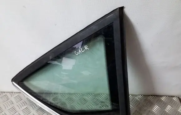 Ford C-MAX II Rear side window
