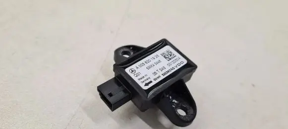 Mercedes-Benz S W221 Airbag deployment crash/impact sensor A0038201926