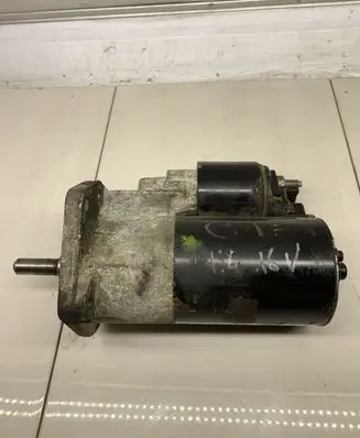 Volkswagen Polo IV 9N3 Starter motor 0001107025