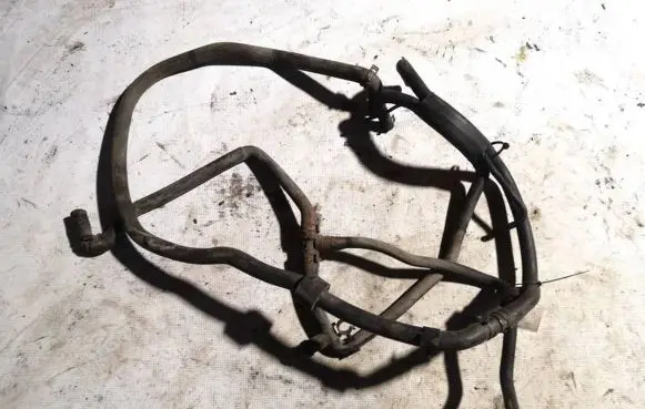 Audi Q7 4L Engine coolant pipe/hose