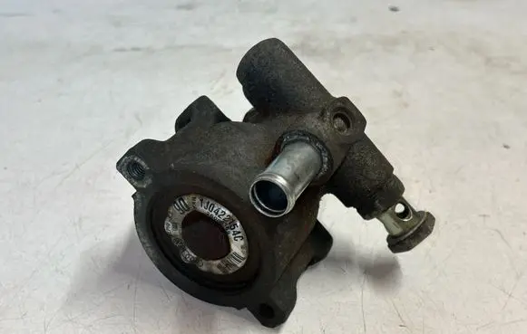 Volkswagen Sharan Power steering pump 26066369