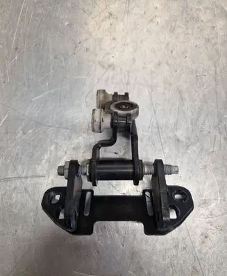 Volkswagen Crafter Sliding door middle roller runner A9067600347