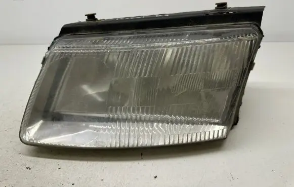 Volkswagen PASSAT B5 Headlight/headlamp