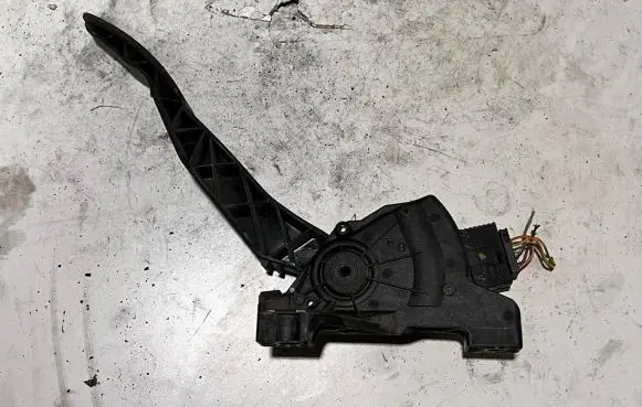 Smart ForTwo II Accelerator throttle pedal A4543000304 6PV00886600 MN125792
