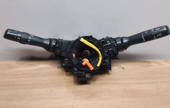 Toyota Yaris Airbag slip ring squib (SRS ring) 0D05075E324 17F938 17F904
