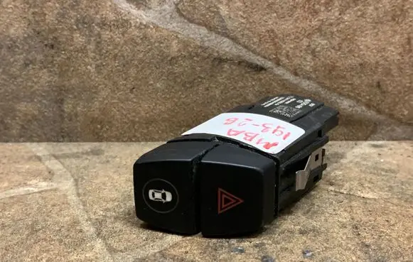 BMW 2 F45 Hazard light switch 9354186