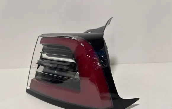 Tesla Model Y Rear/tail lights 107740000g