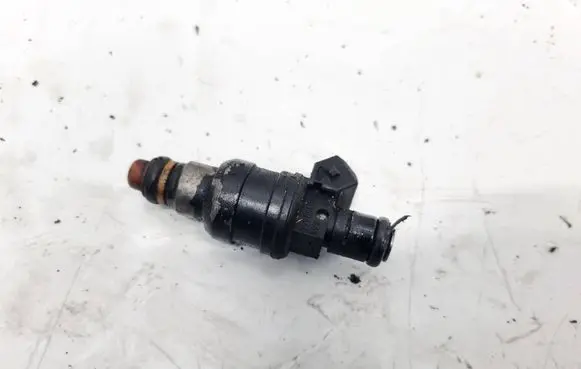 Fuel injector
