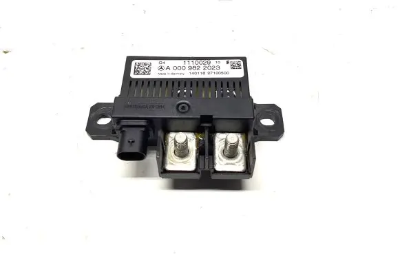 Mercedes-Benz E W212 Charging relay A0009822023