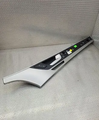 Audi A8 S8 D4 4H Front door trim bar 4H0867102