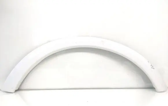 Rear fender molding trim