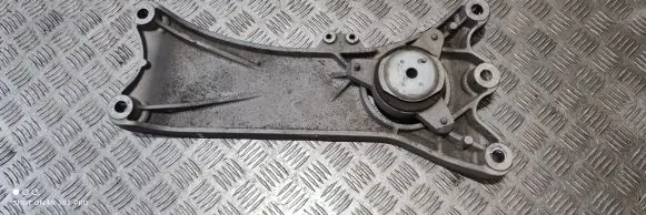 Maserati Levante Gearbox mounting bracket 670003632