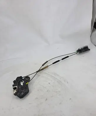 Toyota Avensis T250 Rear door lock 