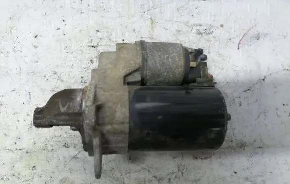 Opel Corsa D Starter motor 55566800