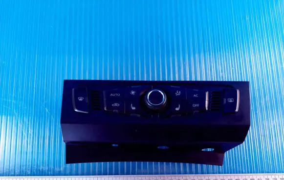 Audi A4 S4 B8 8K Climate control unit 8T1820043