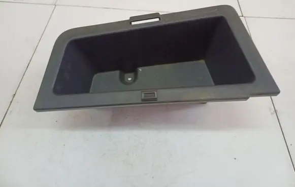Chevrolet Captiva Glove box 96630544
