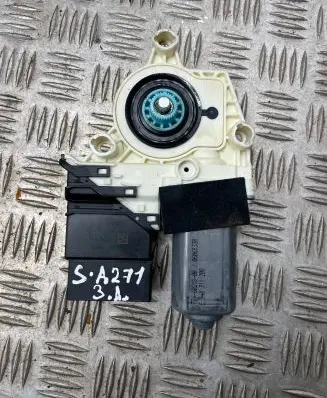 Seat Altea XL Rear door window regulator motor 1K0959703AF S1401H006 1K0959703AE