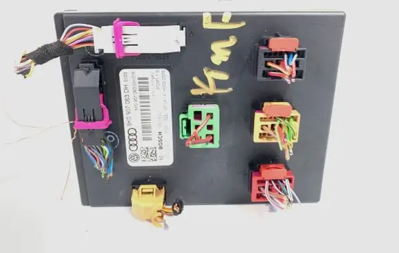 Audi A4 S4 B8 8K Central body control module 8K0907063DH