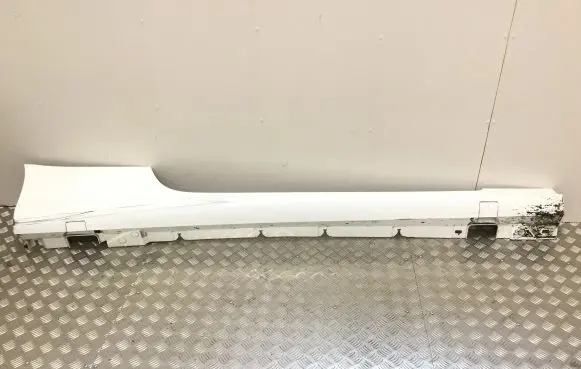 Mercedes-Benz E W238 Sill A2386907402