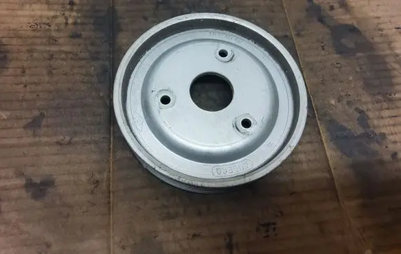 Renault Laguna I Power steering pump pulley 7700101192