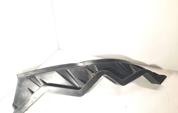 Volkswagen PASSAT B6 Front bumper mounting bracket 3C0807889