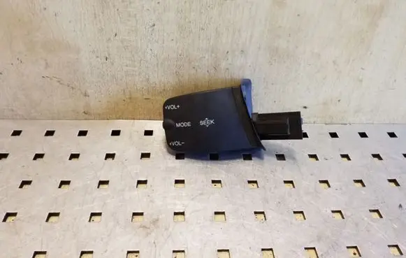 Ford C-MAX I Other switches/knobs/shifts 758709