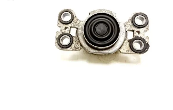 Volvo S60 Engine mount bracket 31316875