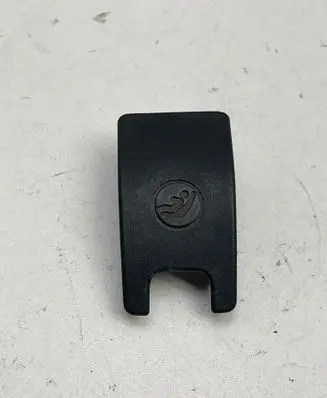Audi A4 S4 B8 8K ISOFIX cover 8T0887187 4515002