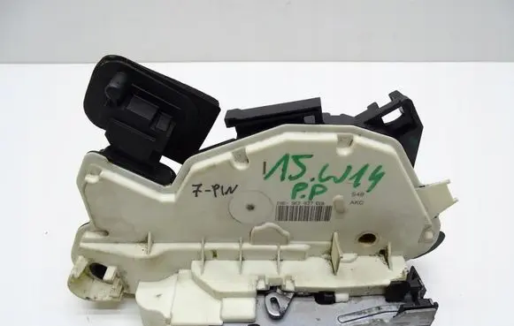 Skoda Octavia Mk3 (5E) Front door lock 5E2837016