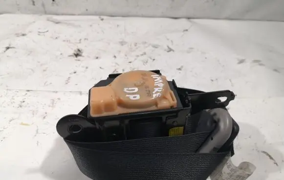 Subaru Impreza II Front seatbelt TKAB2ES114