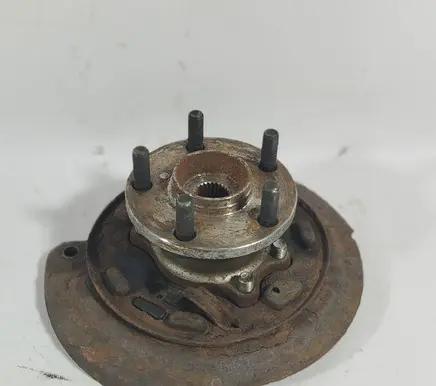 Subaru Legacy Rear wheel hub