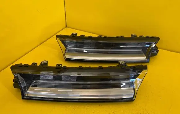 Volkswagen Polo VI Headlight/headlamp 7T0941653