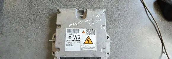 Nissan Almera Tino Engine control unit/module 23710BU701 5800238 2758002382