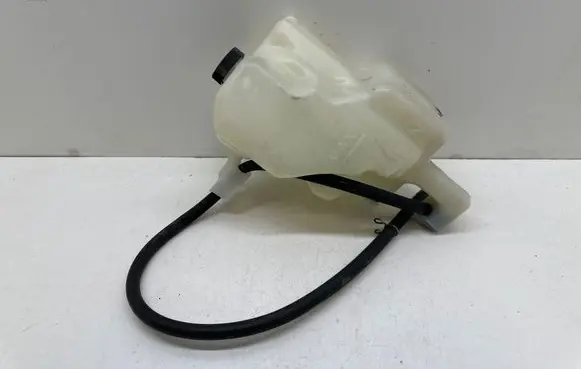 Nissan Serena Coolant expansion tank/reservoir 