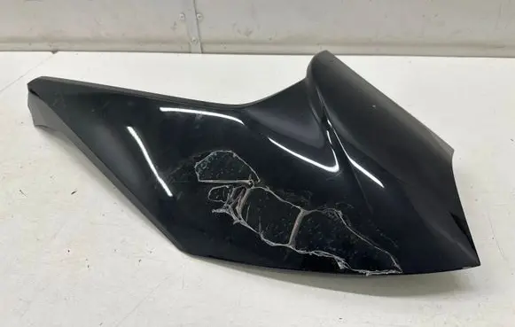 Nissan Leaf II (ZE1) Tailgate trim 960366WKOA
