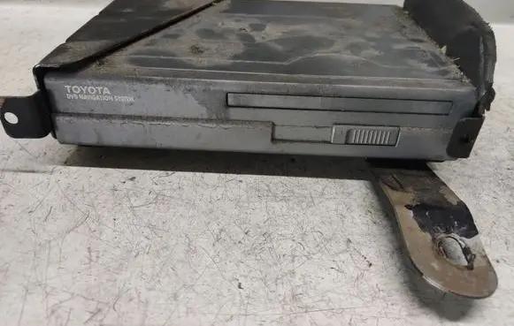 Toyota Avensis T250 Navigation unit CD/DVD player 0866200870
