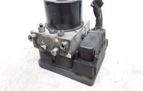 Volvo V50 ABS Pump 31274908