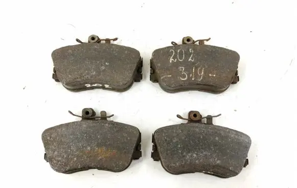Mercedes-Benz C W202 Brake pads (front) 0024202120 0054200320