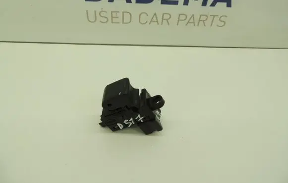 Nissan Qashqai Electric window control switch 25411JD000 DS17