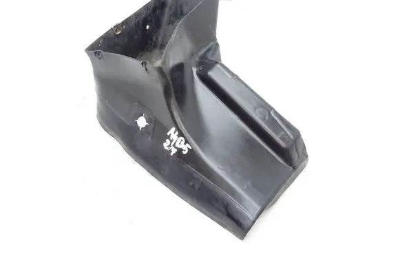 Audi A4 S4 B5 8D Brake cooling air channel/duct 8D0117335H